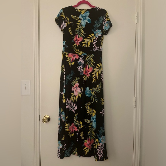 Floral Maxi Dress - Picture 6 of 7